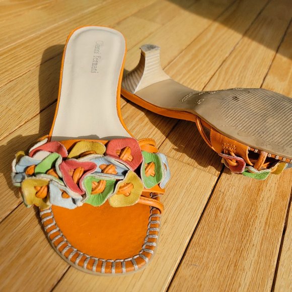 70's Orange Multicolor Leather Kitten Heel Slip on Sandals With Flower Applique! - Picture 9 of 10